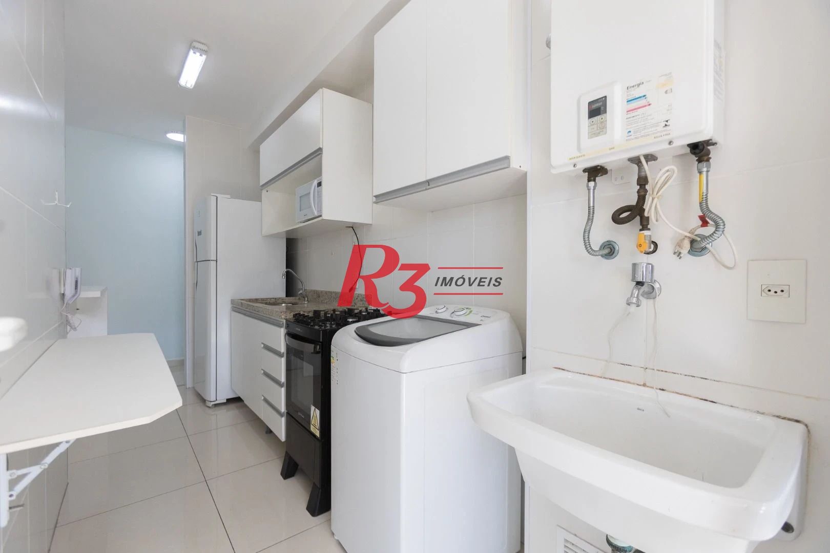 Apartamento com 2 dormitórios à venda, 66 m² por R$ 695.000,00 - José Menino - Santos/SP