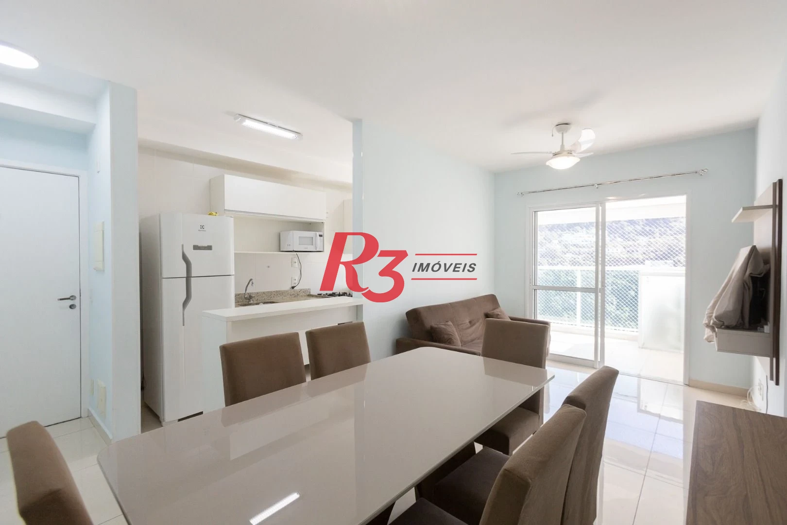 Apartamento com 2 dormitórios à venda, 66 m² por R$ 695.000,00 - José Menino - Santos/SP