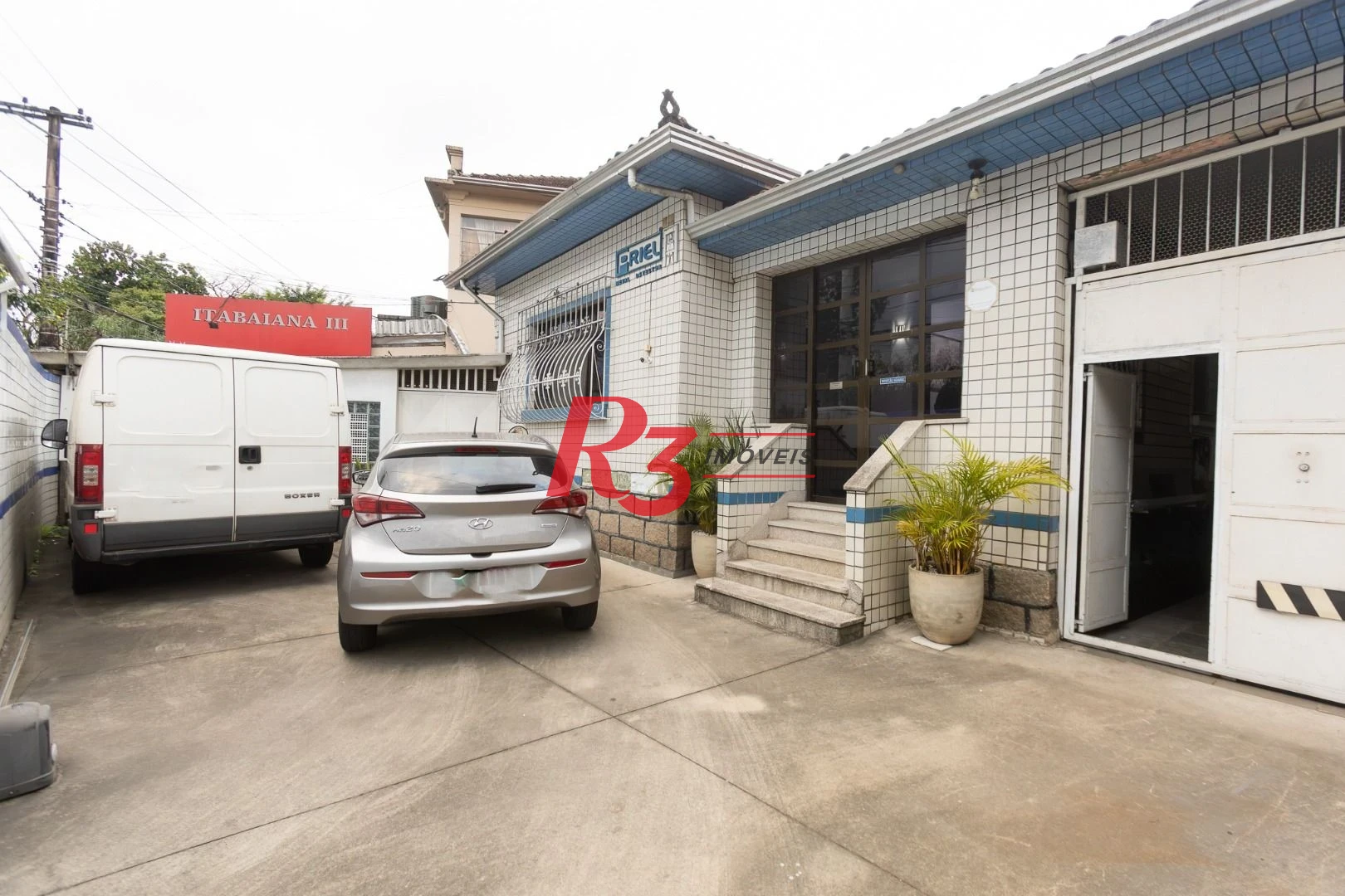 Casa com 3 dormitórios à venda, 195 m² por R$ 2.200.000,00 - Vila Matias - Santos/SP