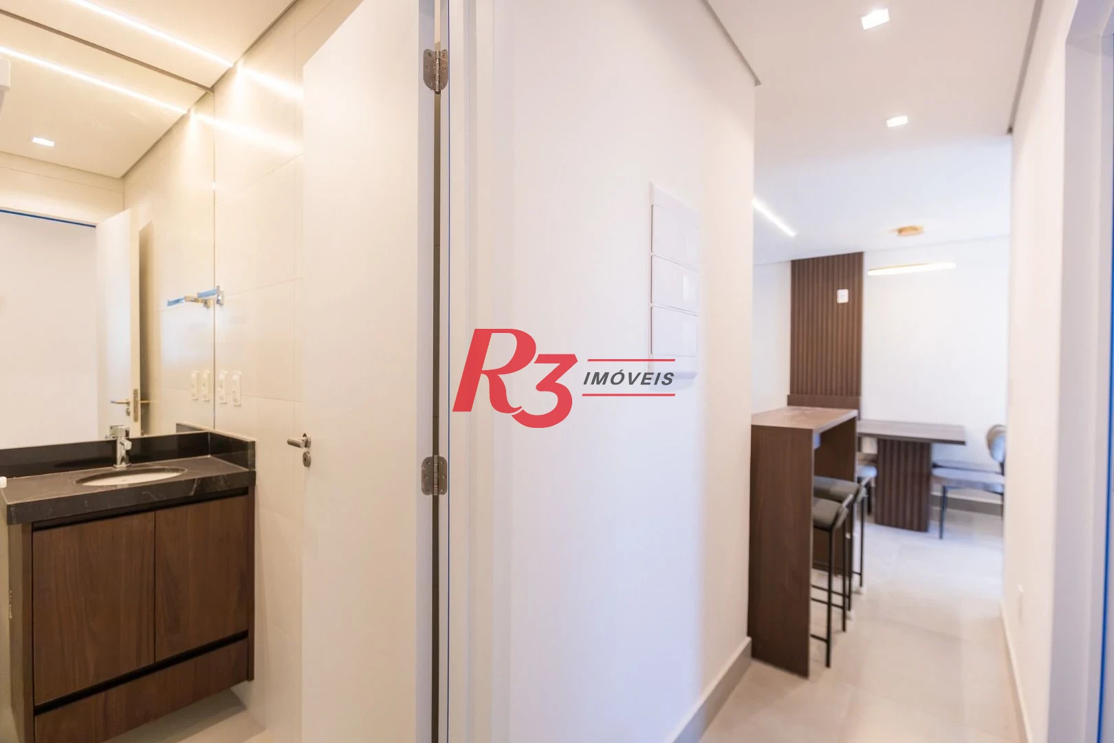 Apartamento com 2 dormitórios para alugar, 56 m² por R$ 5.500,02/mês - Macuco - Santos/SP