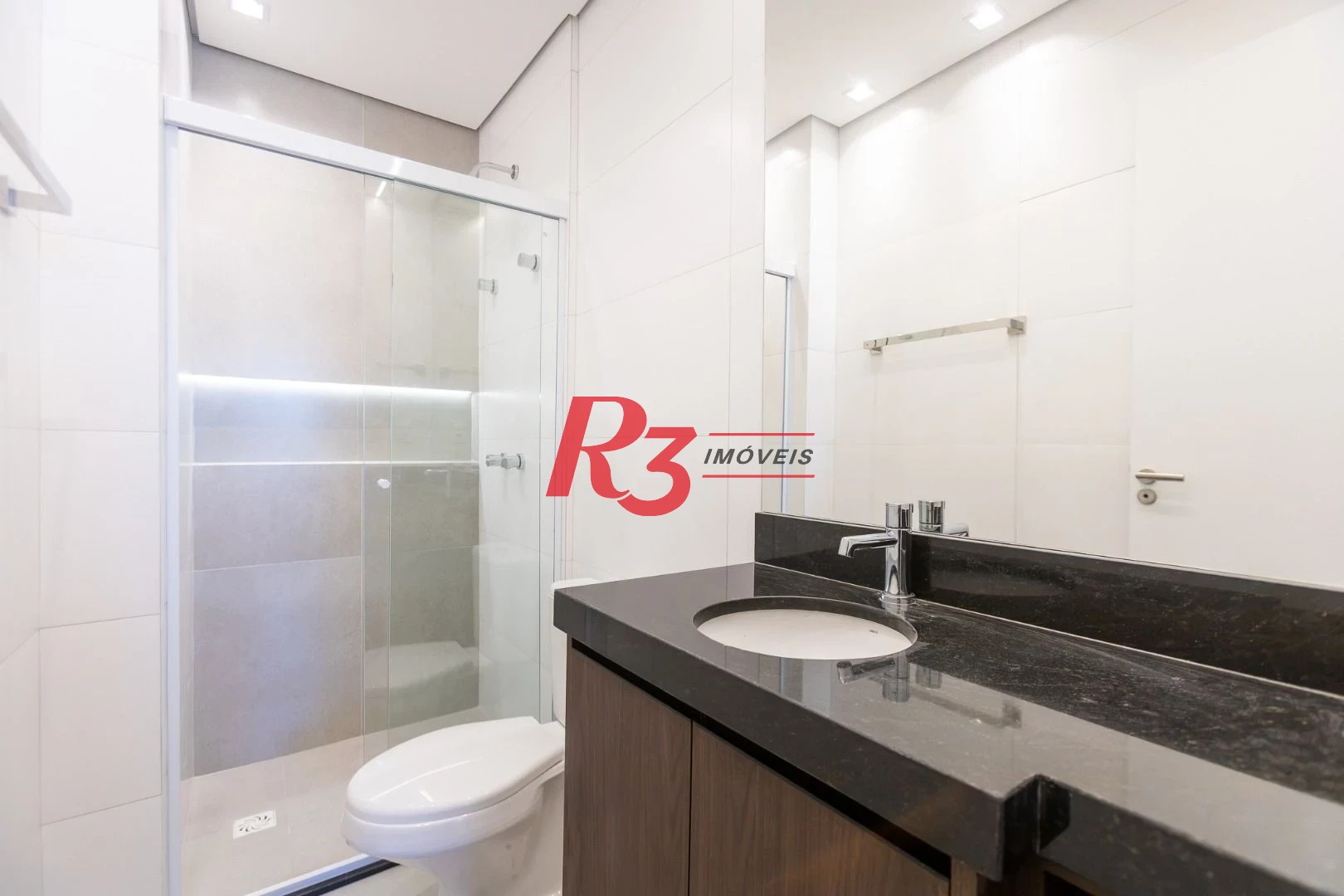 Apartamento com 2 dormitórios para alugar, 56 m² por R$ 4.800,02/mês - Macuco - Santos/SP