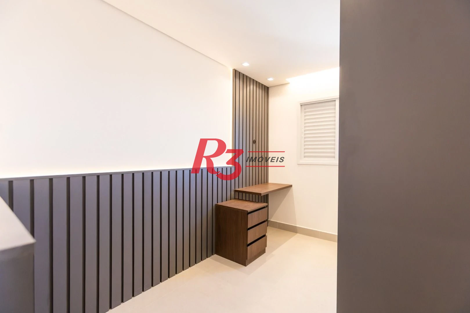 Apartamento com 2 dormitórios para alugar, 56 m² por R$ 4.800,02/mês - Macuco - Santos/SP