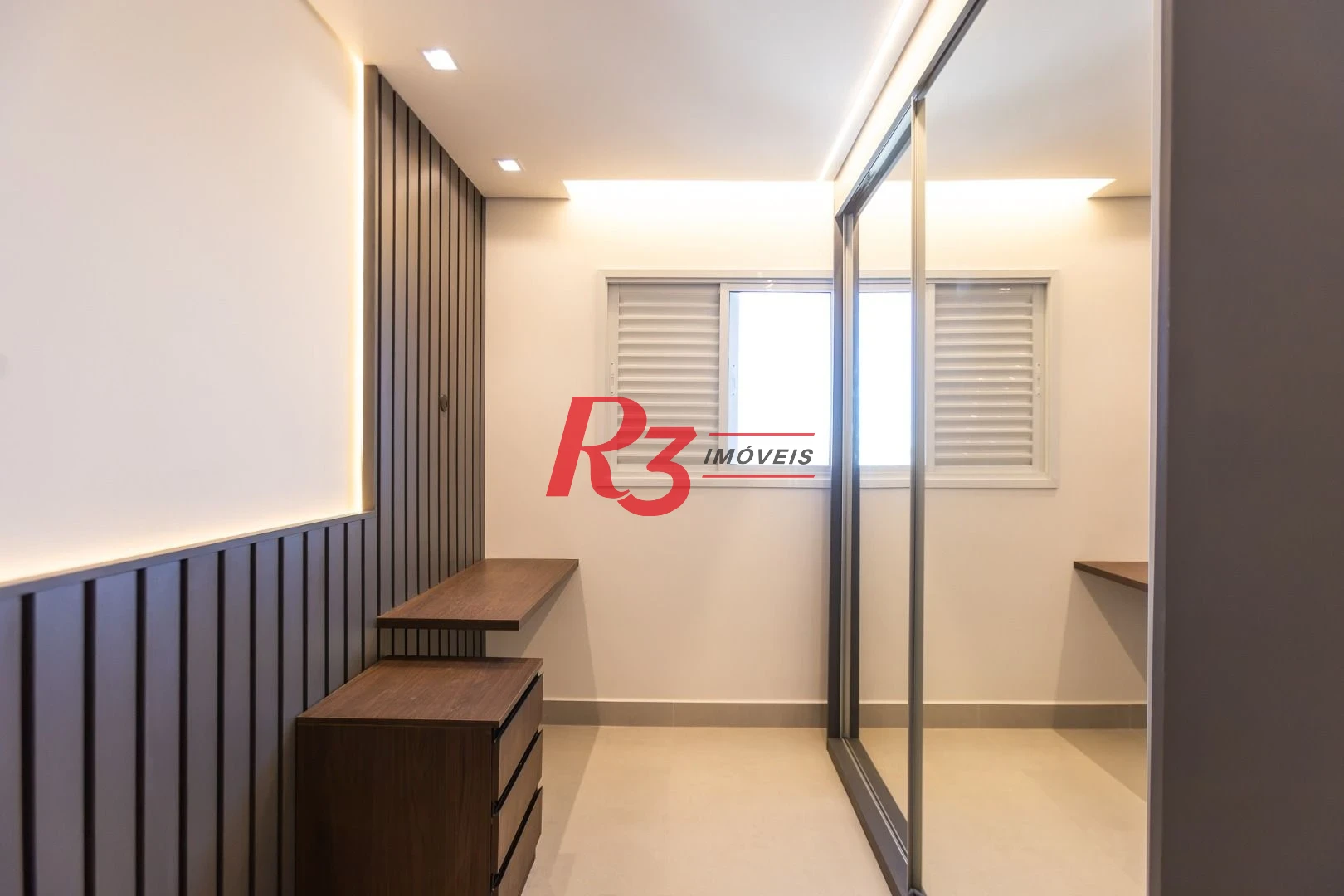 Apartamento com 2 dormitórios para alugar, 56 m² por R$ 4.800,02/mês - Macuco - Santos/SP