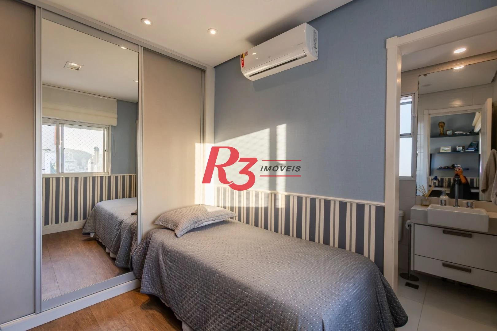 Apartamento com 4 dormitórios à venda, 180 m² por R$ 3.400.000,00 - Gonzaga - Santos/SP