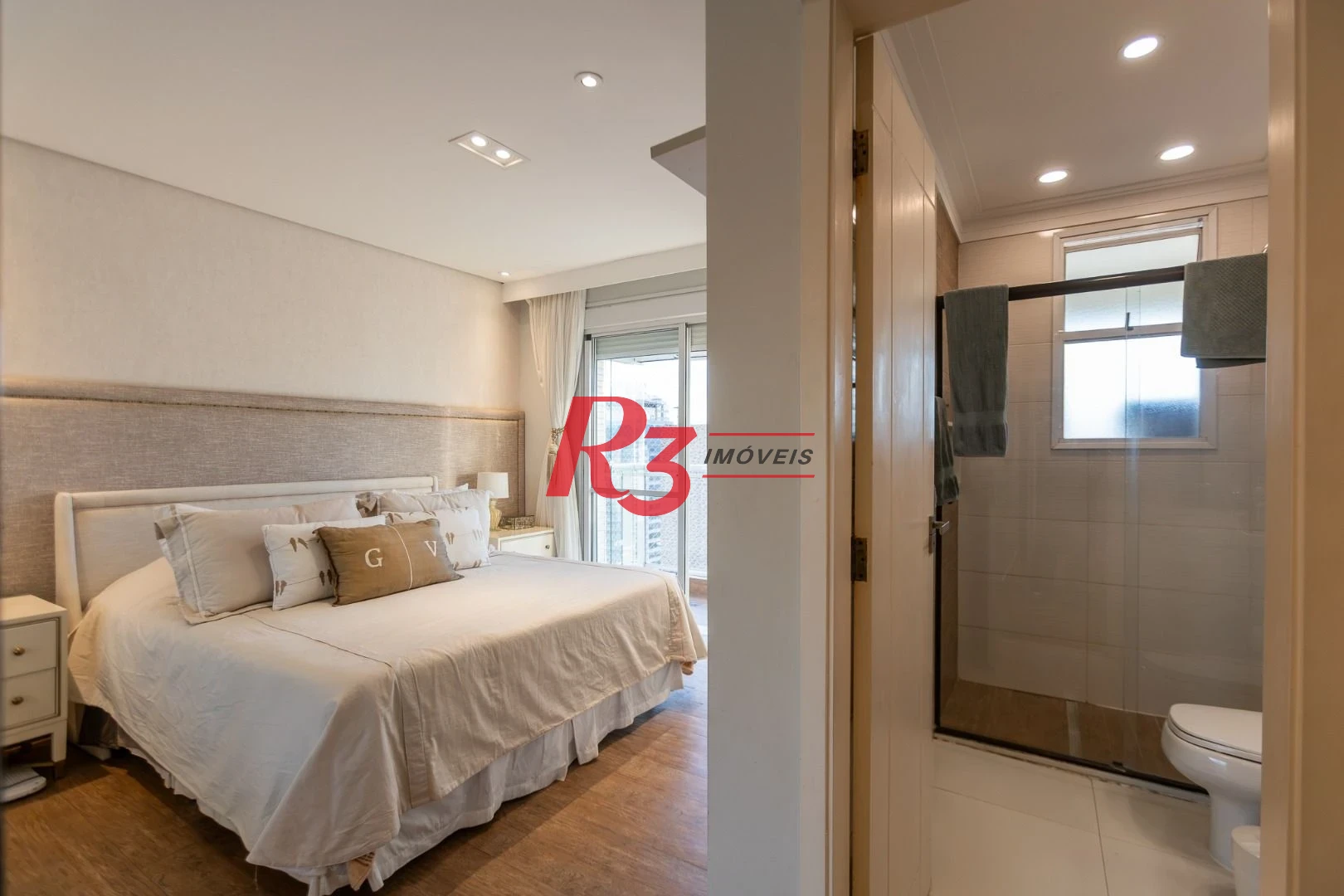 Apartamento com 4 dormitórios à venda, 180 m² por R$ 3.400.000,00 - Gonzaga - Santos/SP