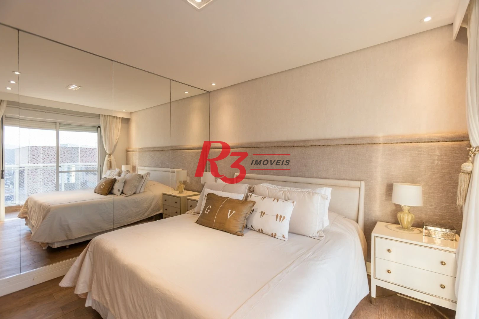 Apartamento com 4 dormitórios à venda, 180 m² por R$ 3.400.000,00 - Gonzaga - Santos/SP