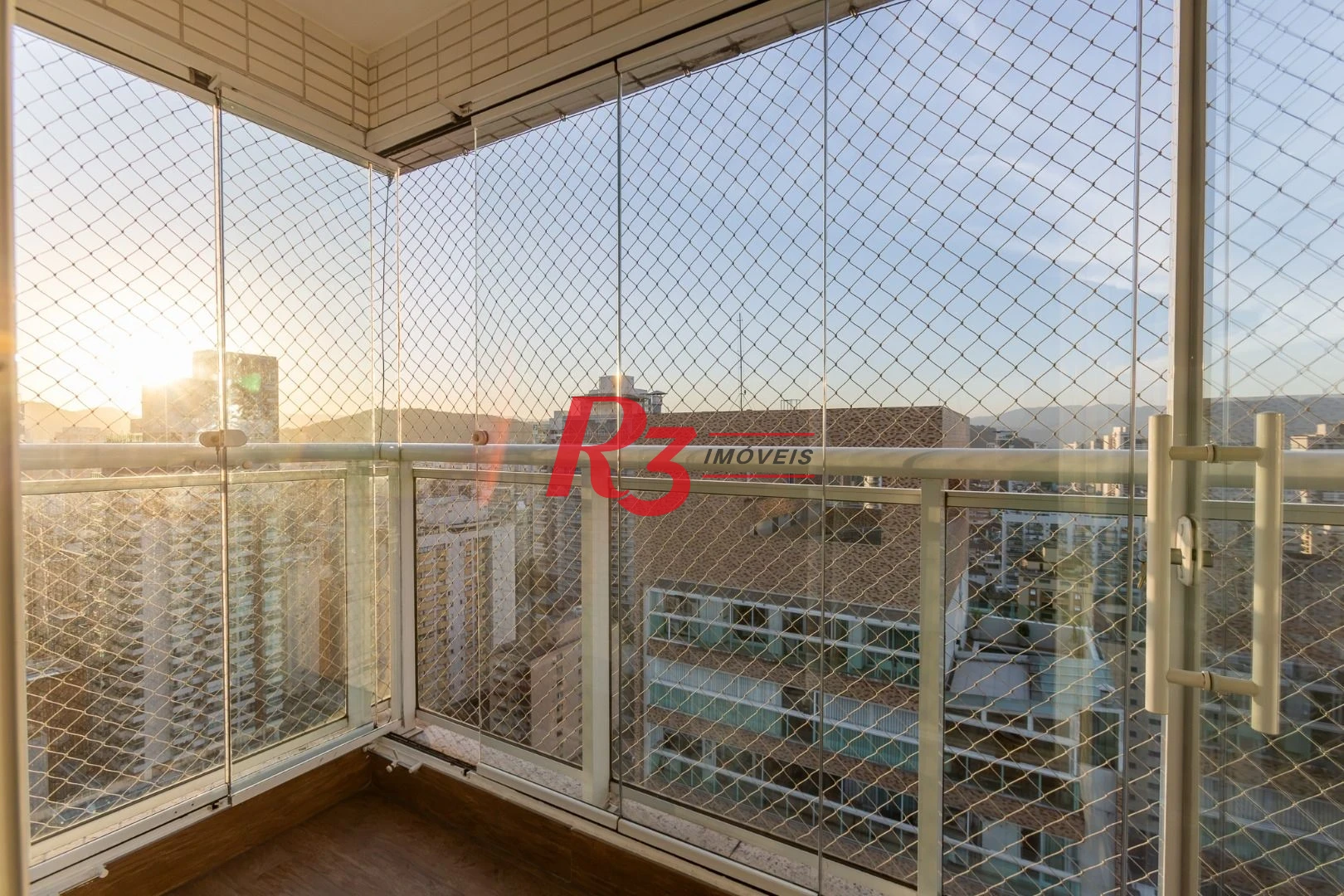 Apartamento com 4 dormitórios à venda, 180 m² por R$ 3.400.000,00 - Gonzaga - Santos/SP