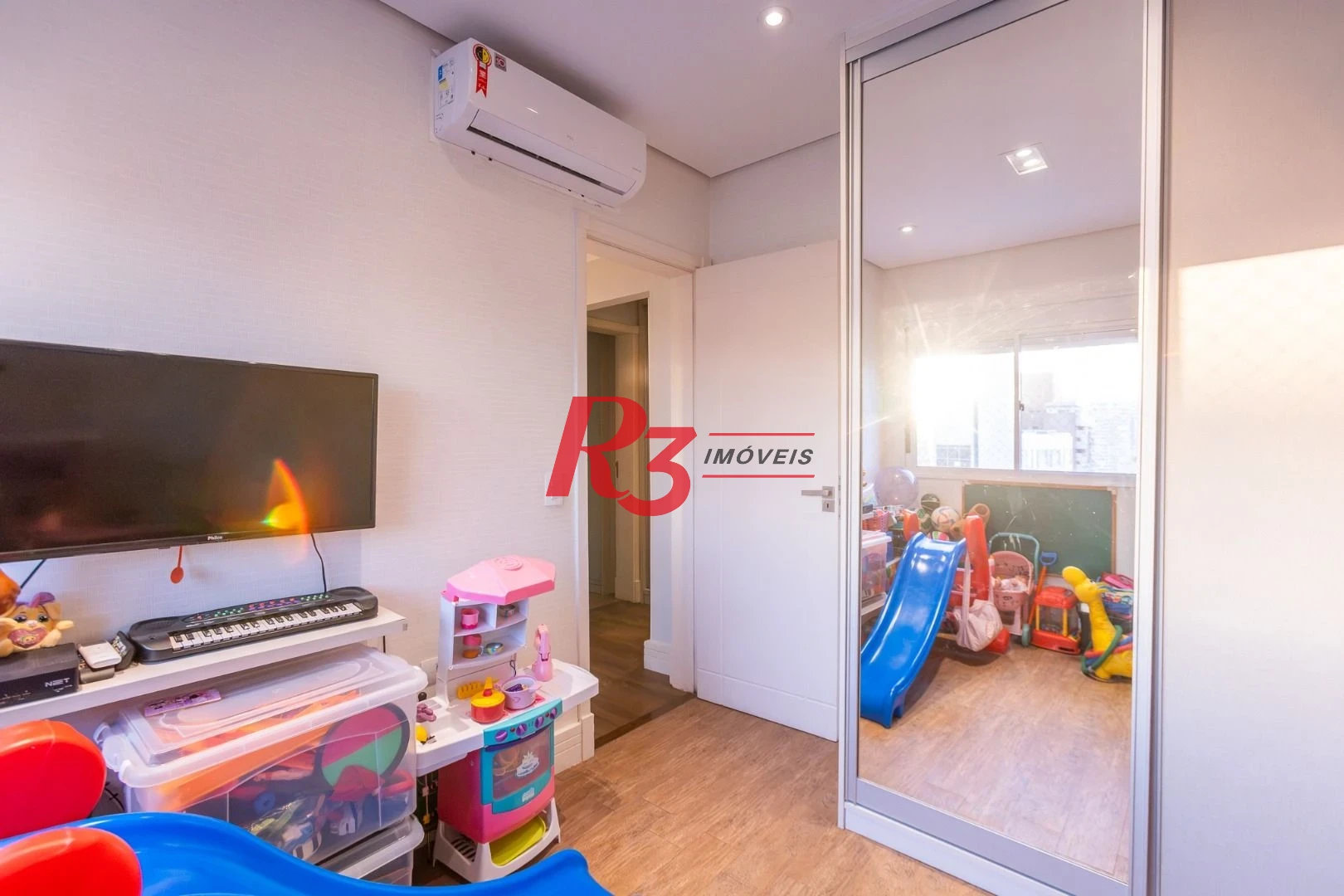 Apartamento com 4 dormitórios à venda, 180 m² por R$ 3.400.000,00 - Gonzaga - Santos/SP
