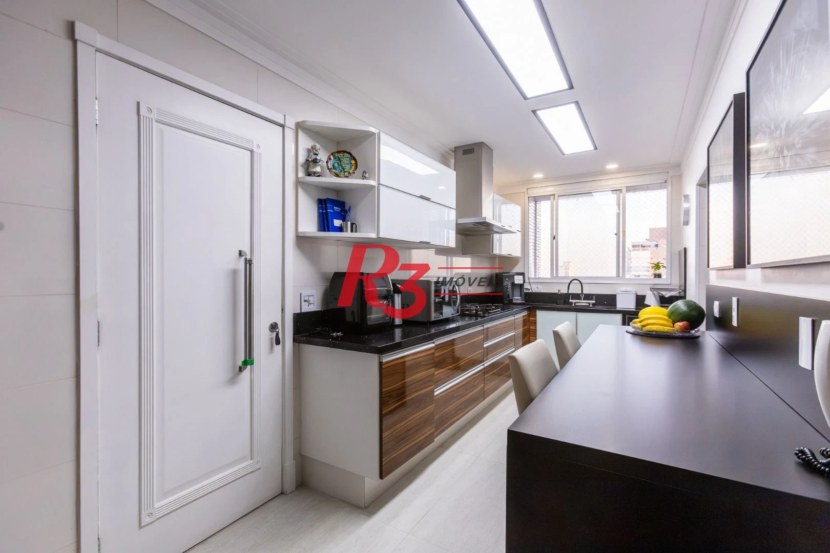 Apartamento com 4 dormitórios à venda, 180 m² por R$ 3.400.000,00 - Gonzaga - Santos/SP