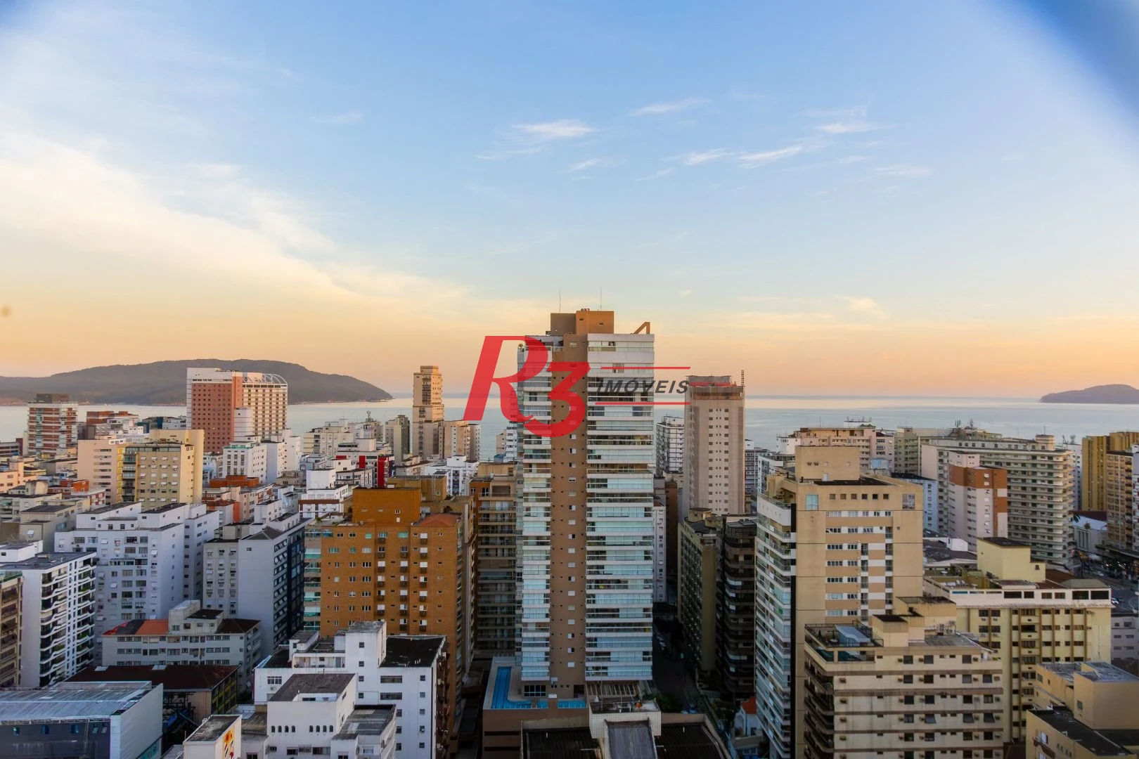 Apartamento com 4 dormitórios à venda, 180 m² por R$ 3.400.000,00 - Gonzaga - Santos/SP