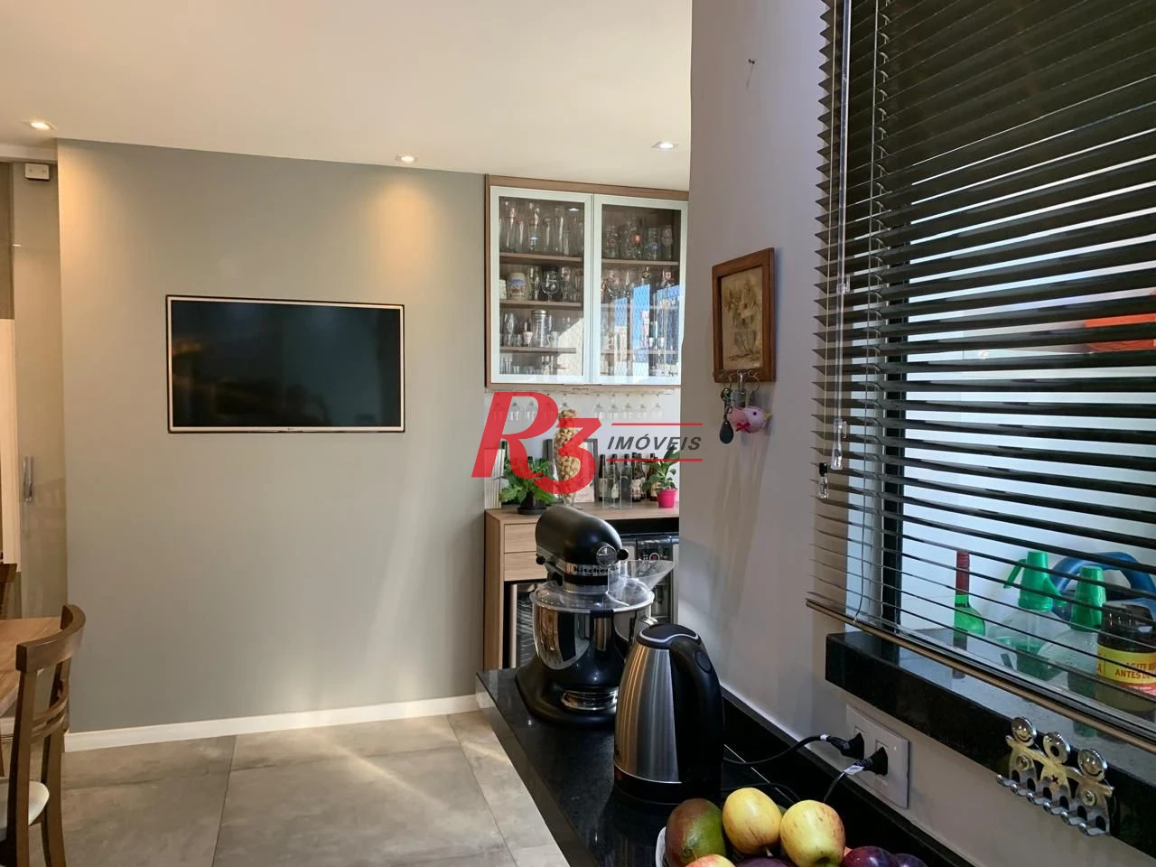 Apartamento com 3 dormitórios à venda, 115 m² por R$ 1.400.000,00 - Gonzaga - Santos/SP