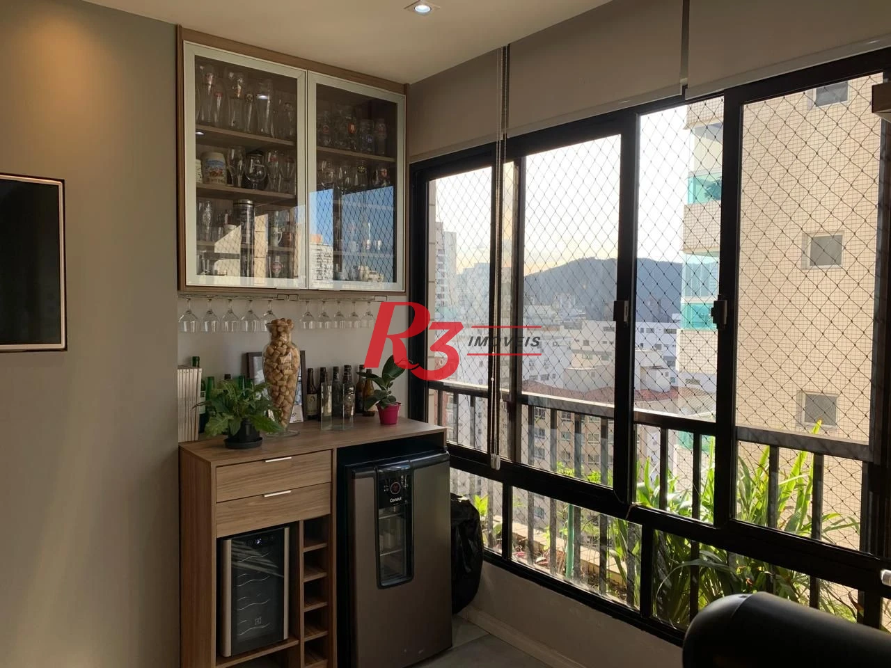 Apartamento com 3 dormitórios à venda, 115 m² por R$ 1.400.000,00 - Gonzaga - Santos/SP