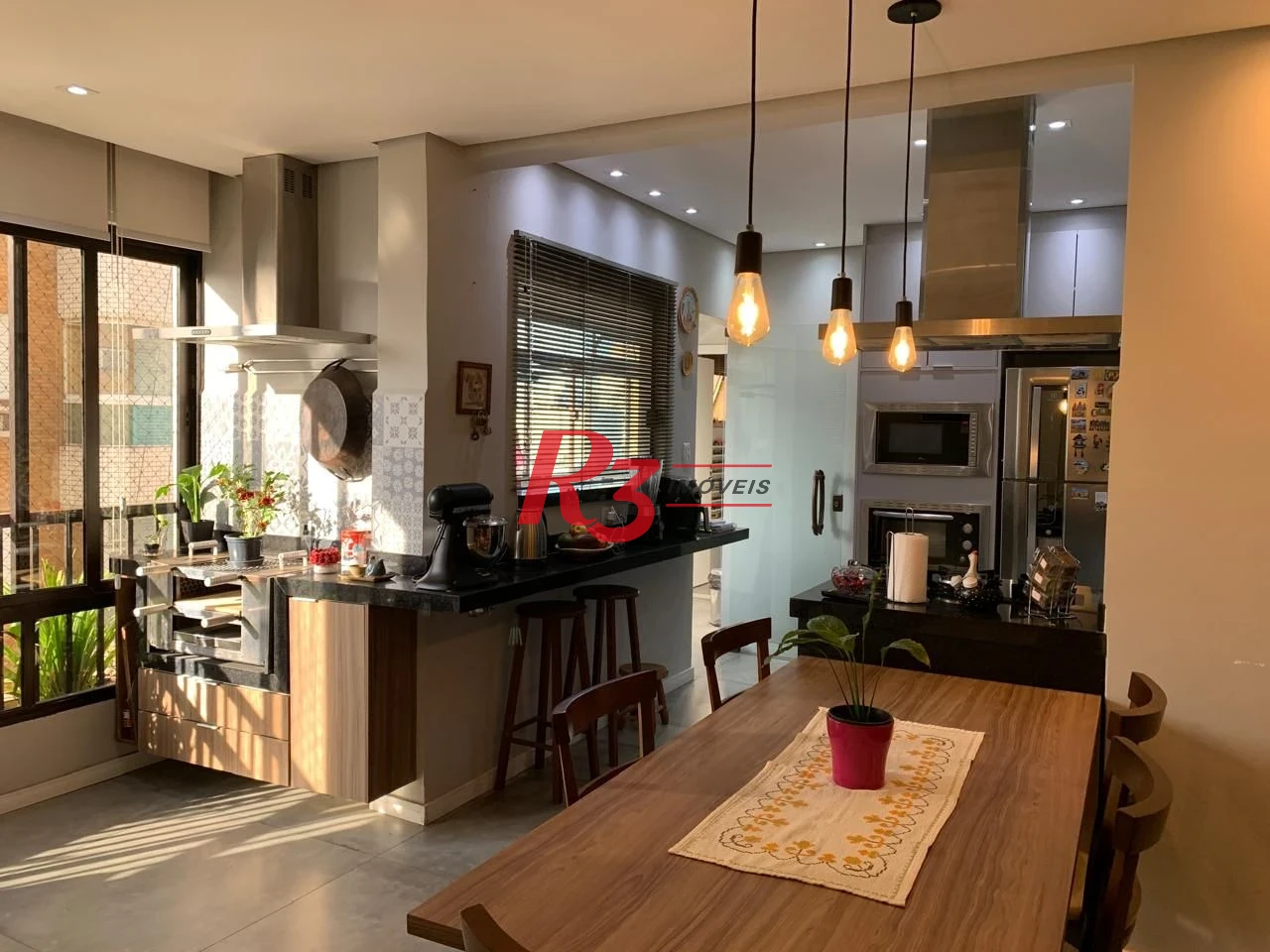 Apartamento com 3 dormitórios à venda, 115 m² por R$ 1.400.000,00 - Gonzaga - Santos/SP