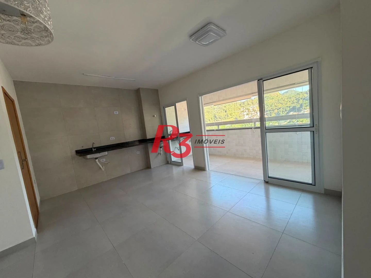 Apartamento com 2 dormitórios à venda, 65 m² por R$ 685.000,00 - Marapé - Santos/SP