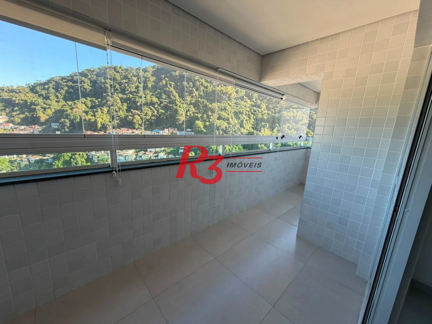 Apartamento com 2 dormitórios à venda, 65 m² por R$ 685.000,00 - Marapé - Santos/SP