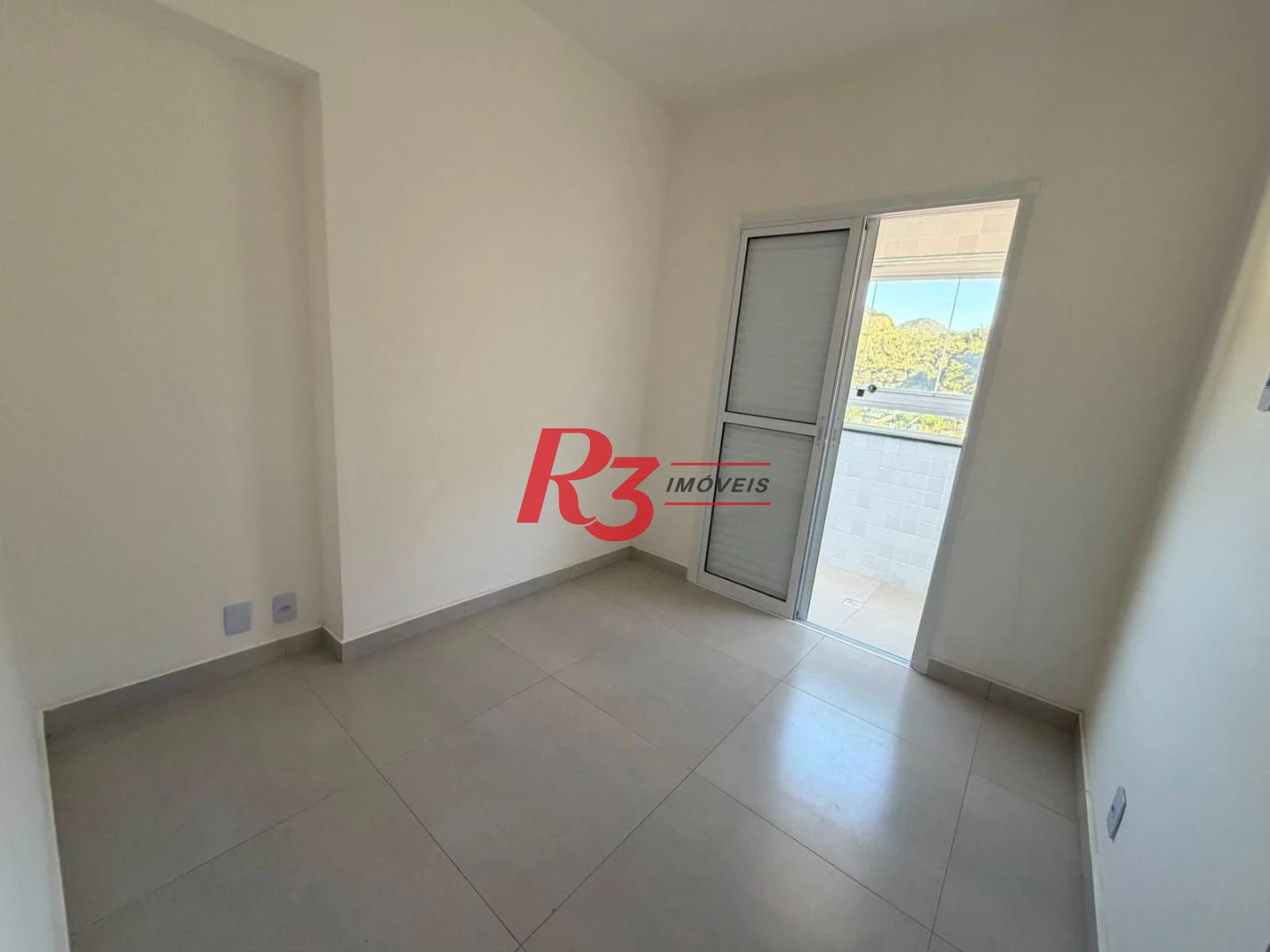 Apartamento com 2 dormitórios à venda, 65 m² por R$ 685.000,00 - Marapé - Santos/SP