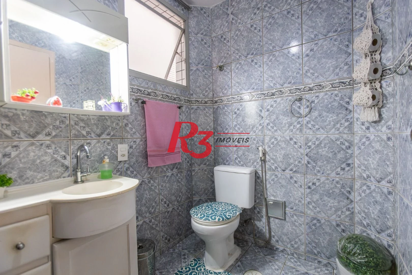 Apartamento com 2 dormitórios à venda, 75 m² por R$ 545.000,00 - Campo Grande - Santos/SP