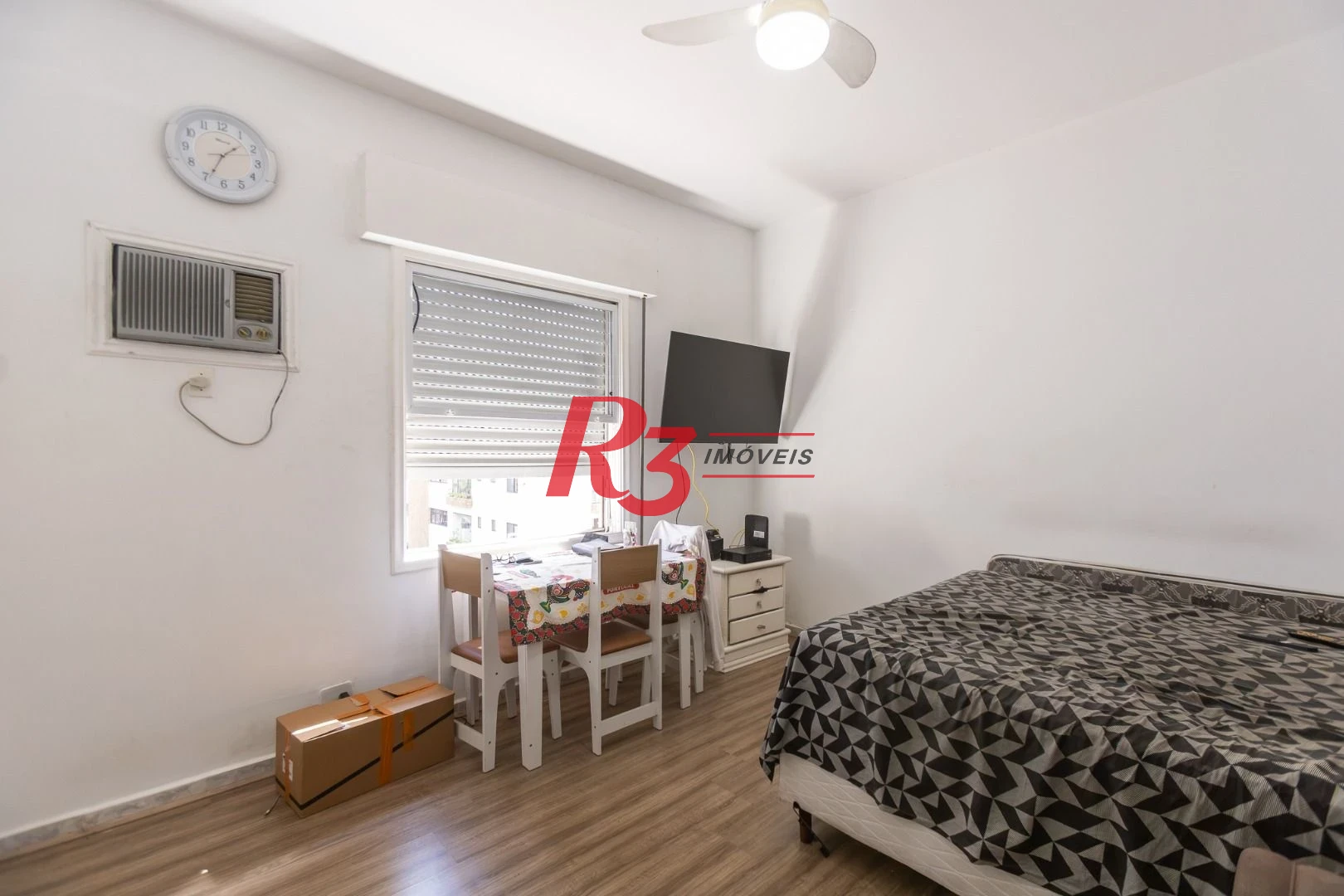 Kitnet com 1 dormitório à venda, 30 m² por R$ 300.000,00 - Gonzaga - Santos/SP