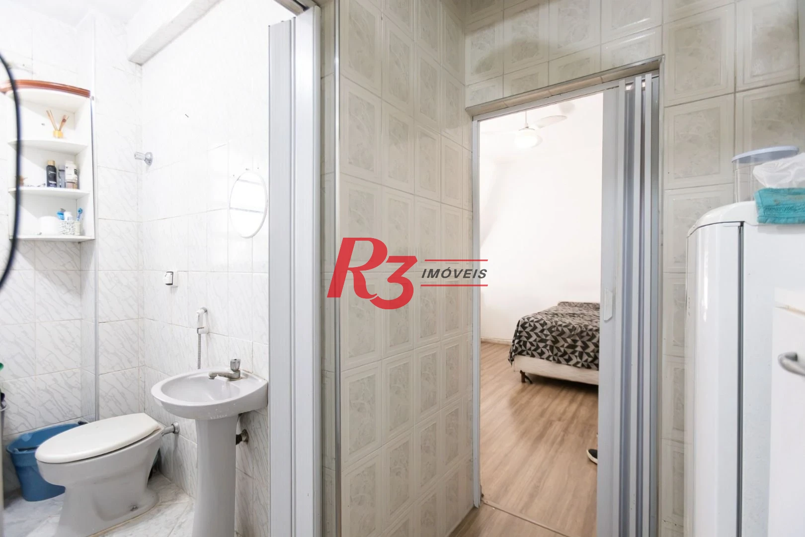 Kitnet com 1 dormitório à venda, 30 m² por R$ 300.000,00 - Gonzaga - Santos/SP