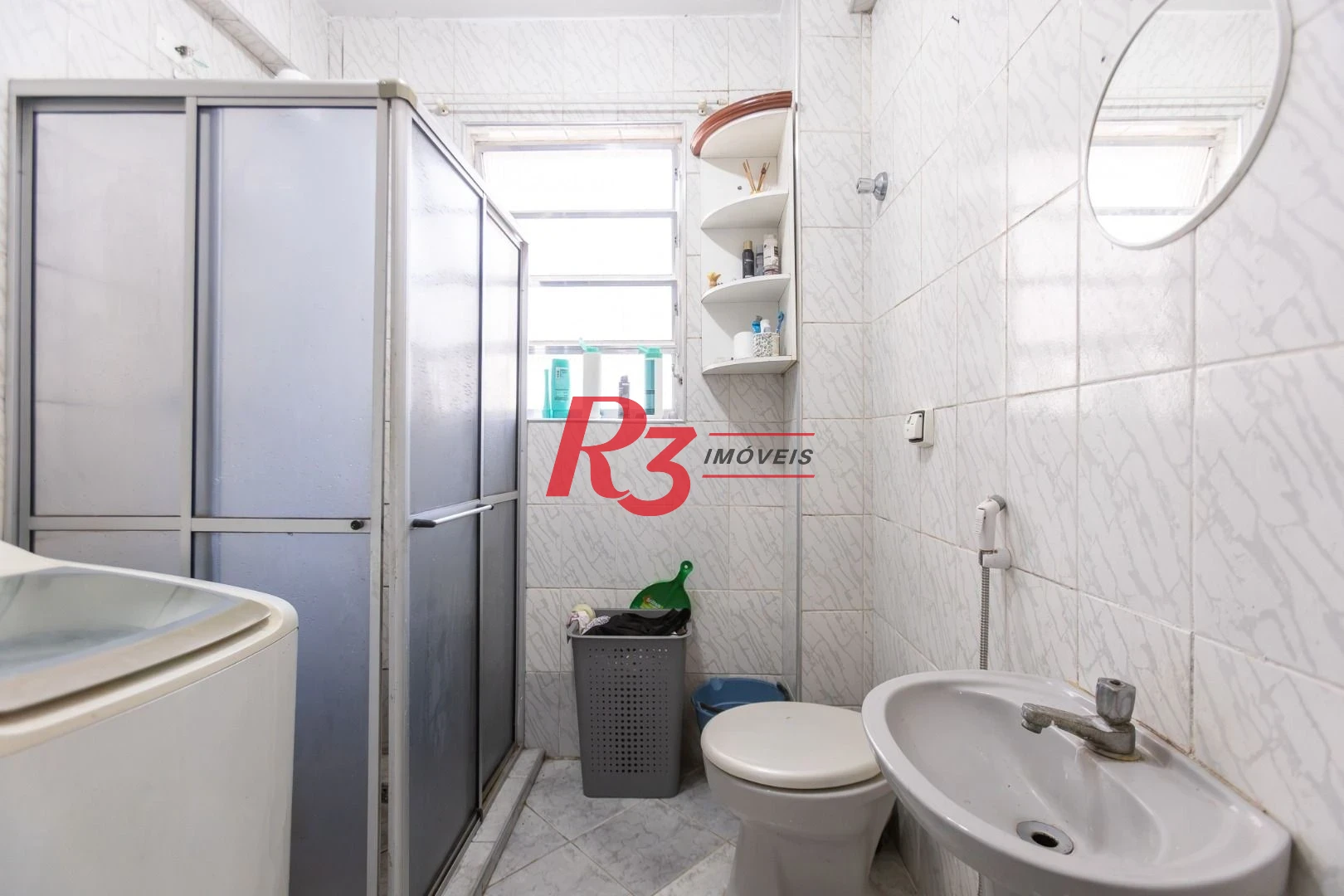 Kitnet com 1 dormitório à venda, 30 m² por R$ 300.000,00 - Gonzaga - Santos/SP