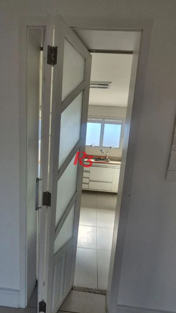 Oportunidade para locação, 2 quartos, 2 sacadas grandes, 3 wcs, lazer completo e 1 vaga demarcada, rico em planejados! Oportunidade!!!