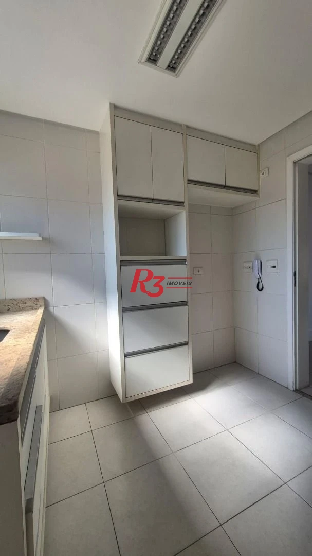 Oportunidade para locação, 2 quartos, 2 sacadas grandes, 3 wcs, lazer completo e 1 vaga demarcada, rico em planejados! Oportunidade!!!