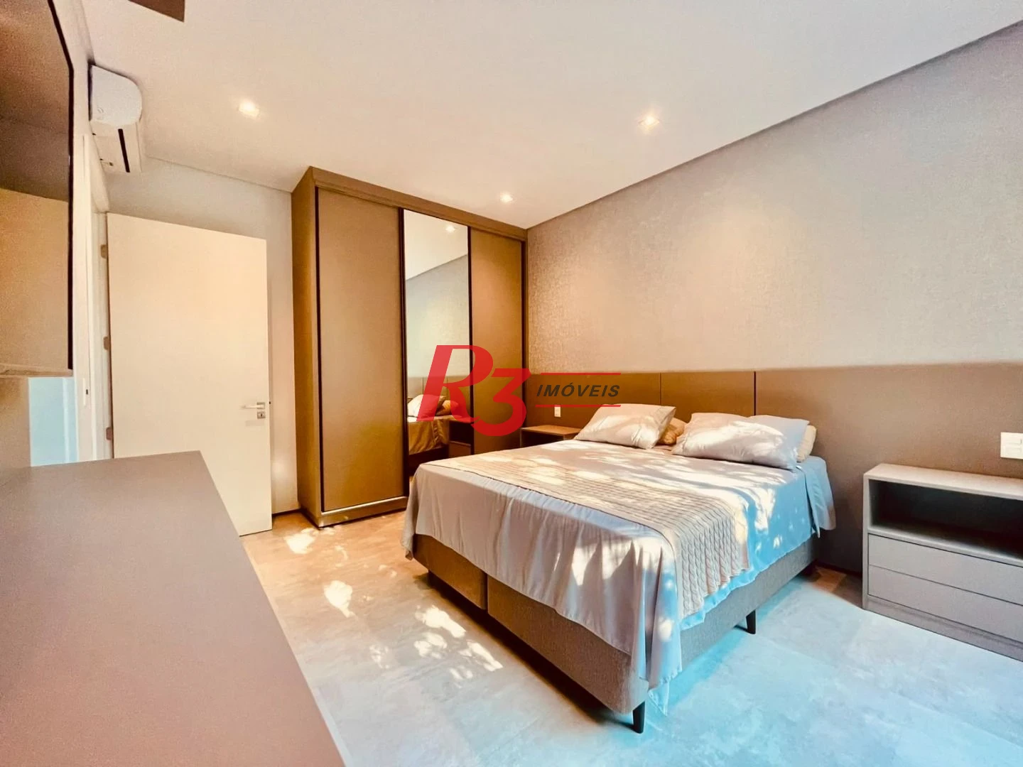 Casa com 4 dormitórios à venda, 400 m² por R$ 10.500.000,00 - Acapulco - Guarujá/SP