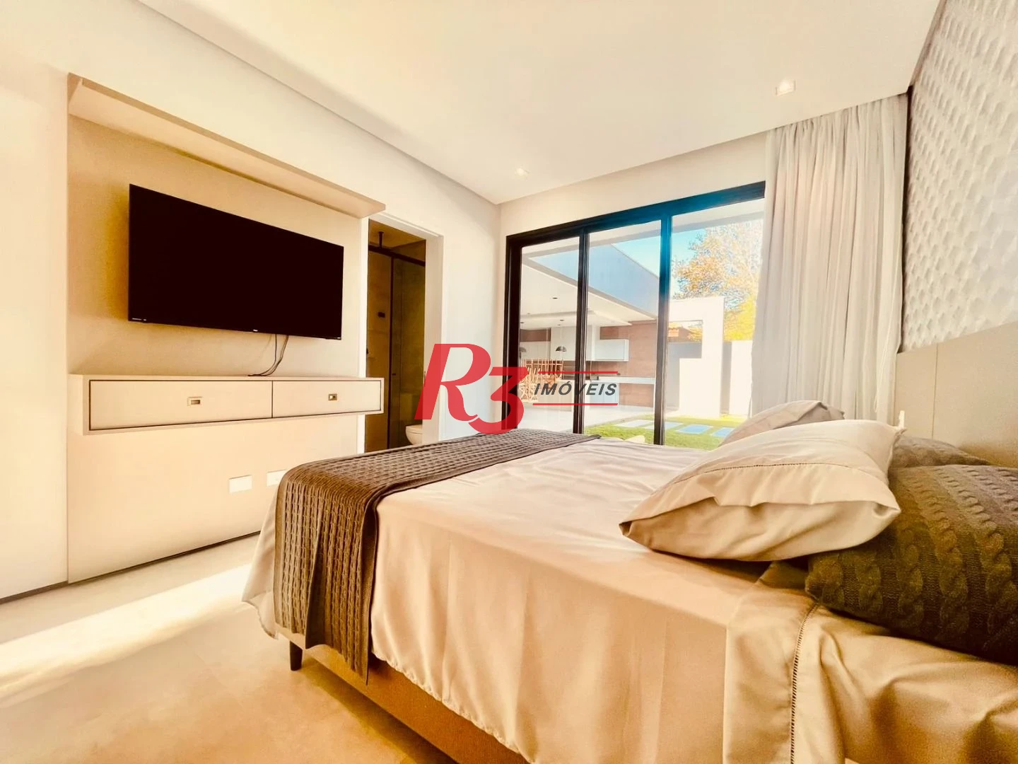 Casa com 4 dormitórios à venda, 400 m² por R$ 10.500.000,00 - Acapulco - Guarujá/SP