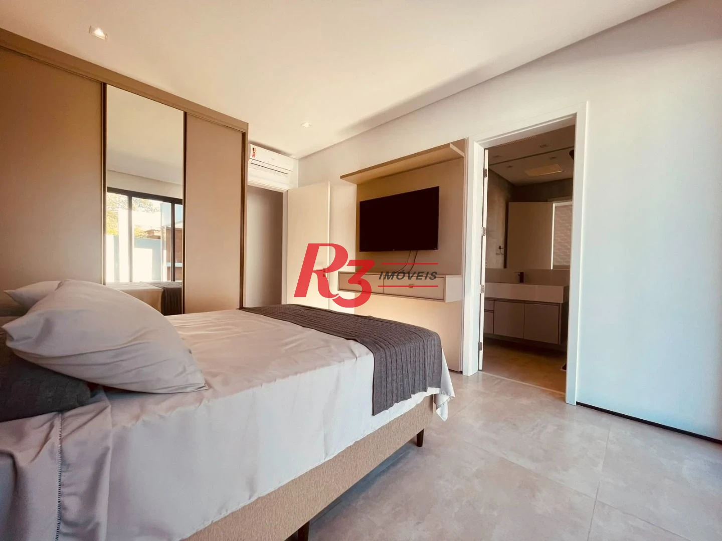 Casa com 4 dormitórios à venda, 400 m² por R$ 10.500.000,00 - Acapulco - Guarujá/SP