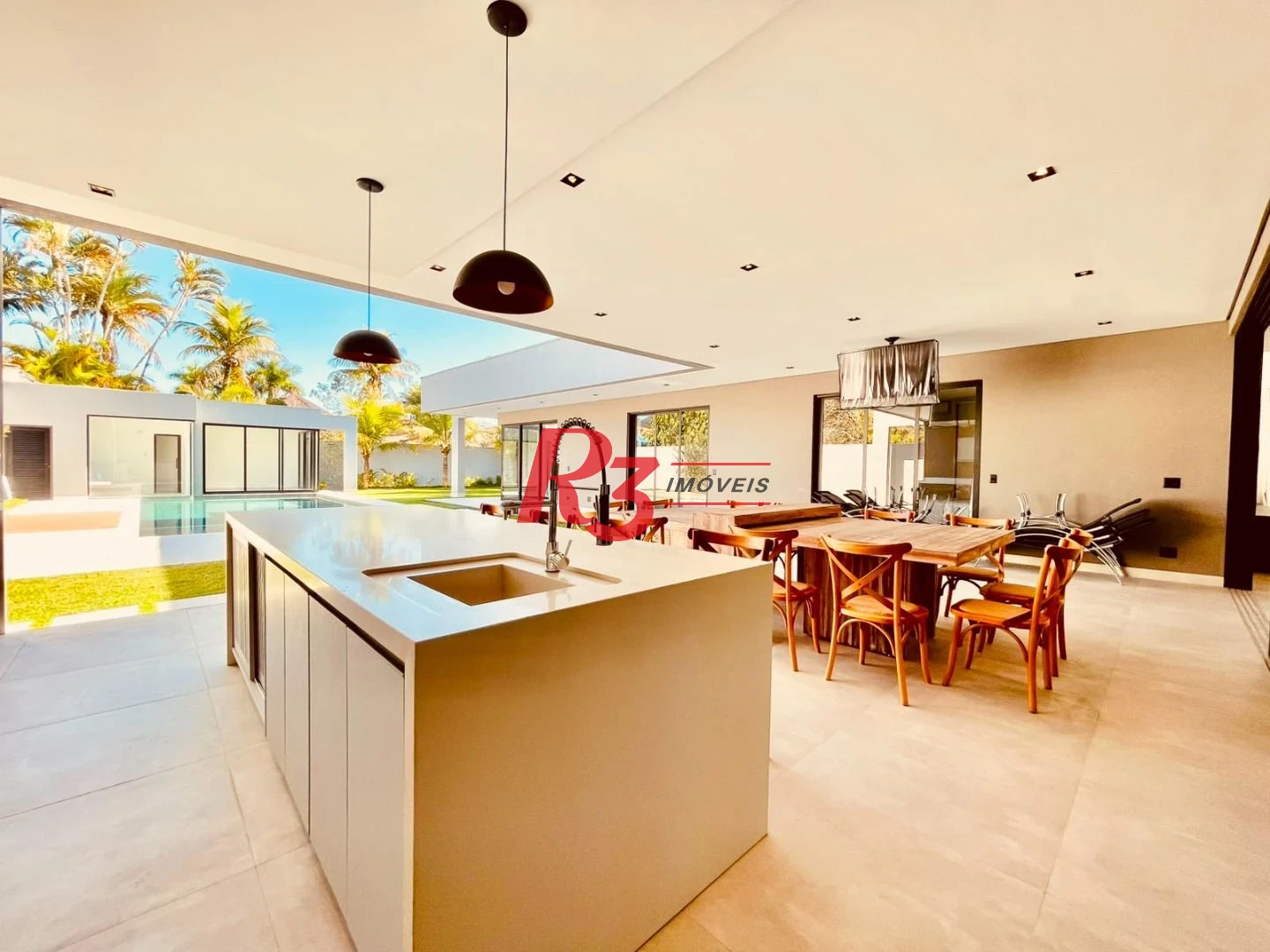 Casa com 4 dormitórios à venda, 400 m² por R$ 10.500.000,00 - Acapulco - Guarujá/SP