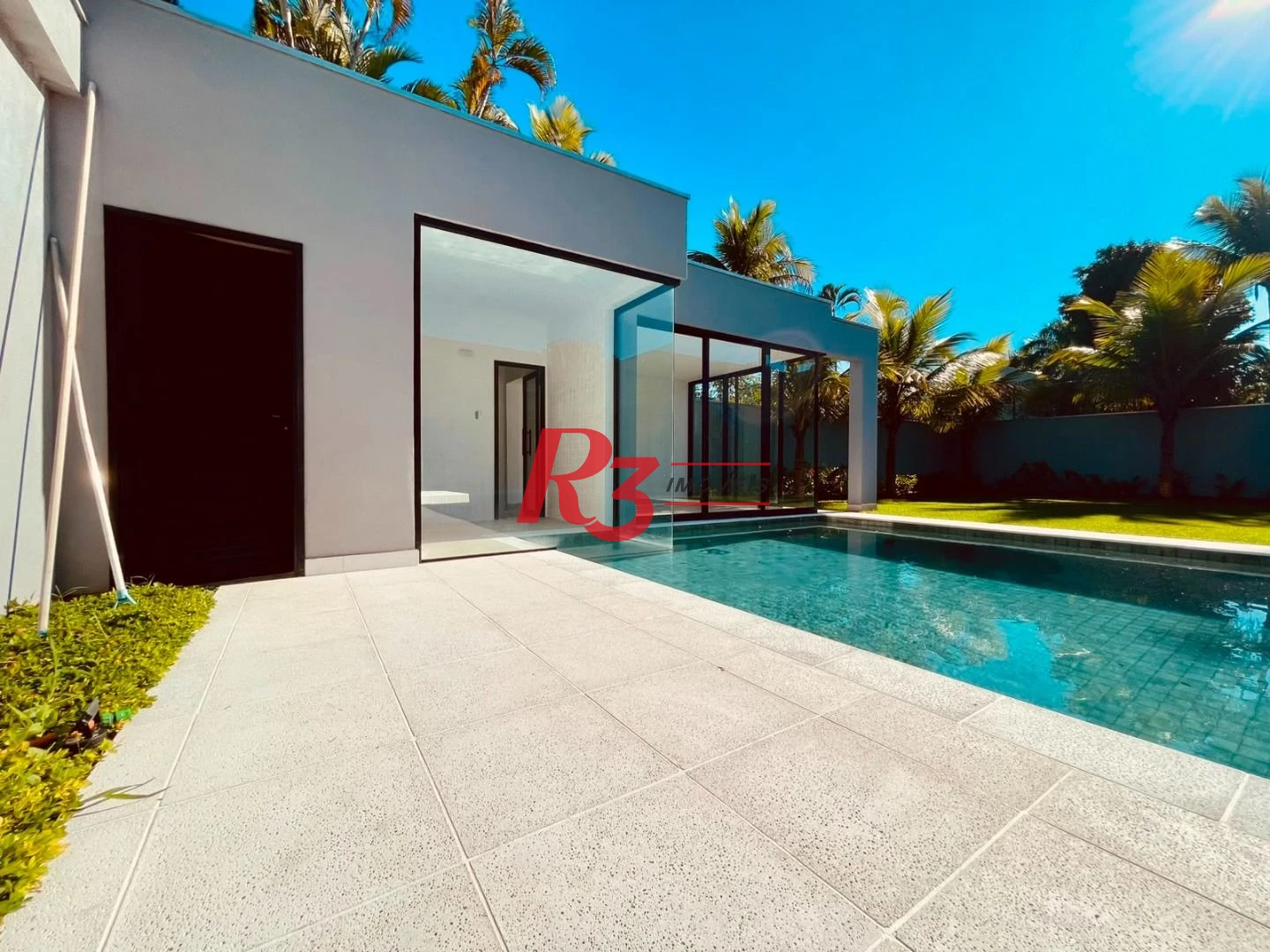 Casa com 4 dormitórios à venda, 400 m² por R$ 10.500.000,00 - Acapulco - Guarujá/SP