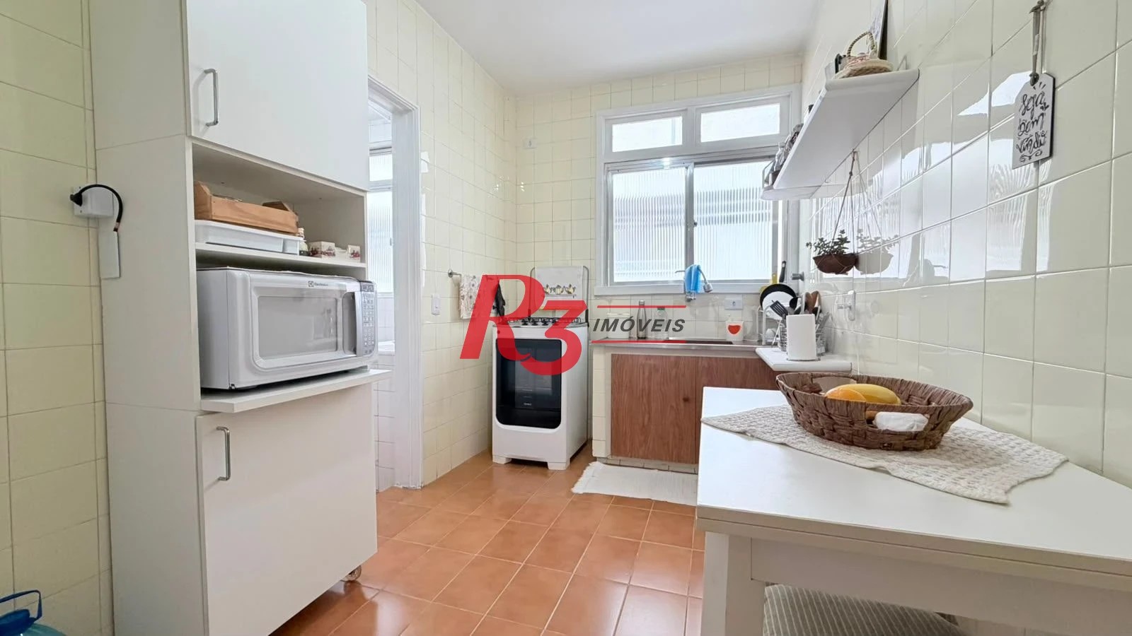 Apartamento com 2 dormitórios para alugar, 90 m² por R$ 4.500,00/mês - Pompéia - Santos/SP