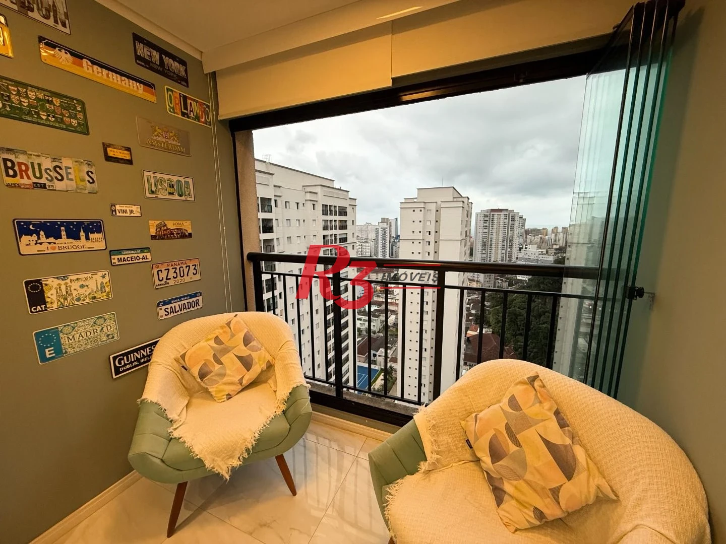 Apartamento com 2 dormitórios para alugar, 63 m² por R$ 4.800,00/mês - Marapé - Santos/SP
