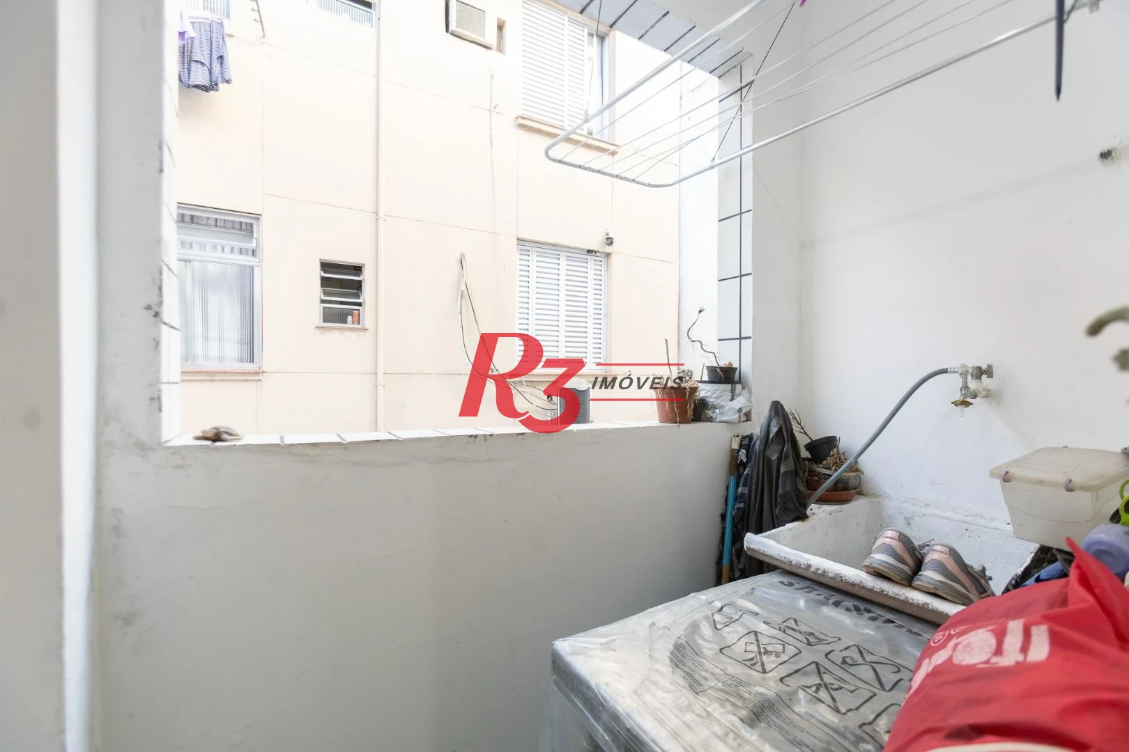 Apartamento com 2 dormitórios à venda, 92 m² por R$ 480.000,00 - Encruzilhada - Santos/SP