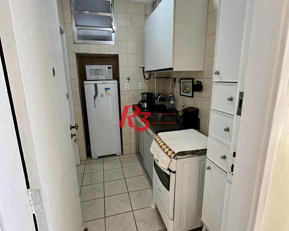 Kitnet com 1 dormitório à venda, 37 m² por R$ 310.000,00 - Embaré - Santos/SP