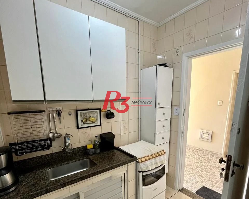 Kitnet com 1 dormitório à venda, 37 m² por R$ 310.000,00 - Embaré - Santos/SP