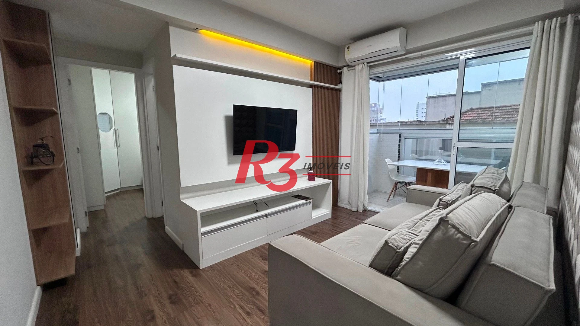 Apartamento com 1 dormitório, 45 m² - venda por R$ 750.000,00 ou aluguel por R$ 5.000,00/ano - Ponta da Praia - Santos/SP