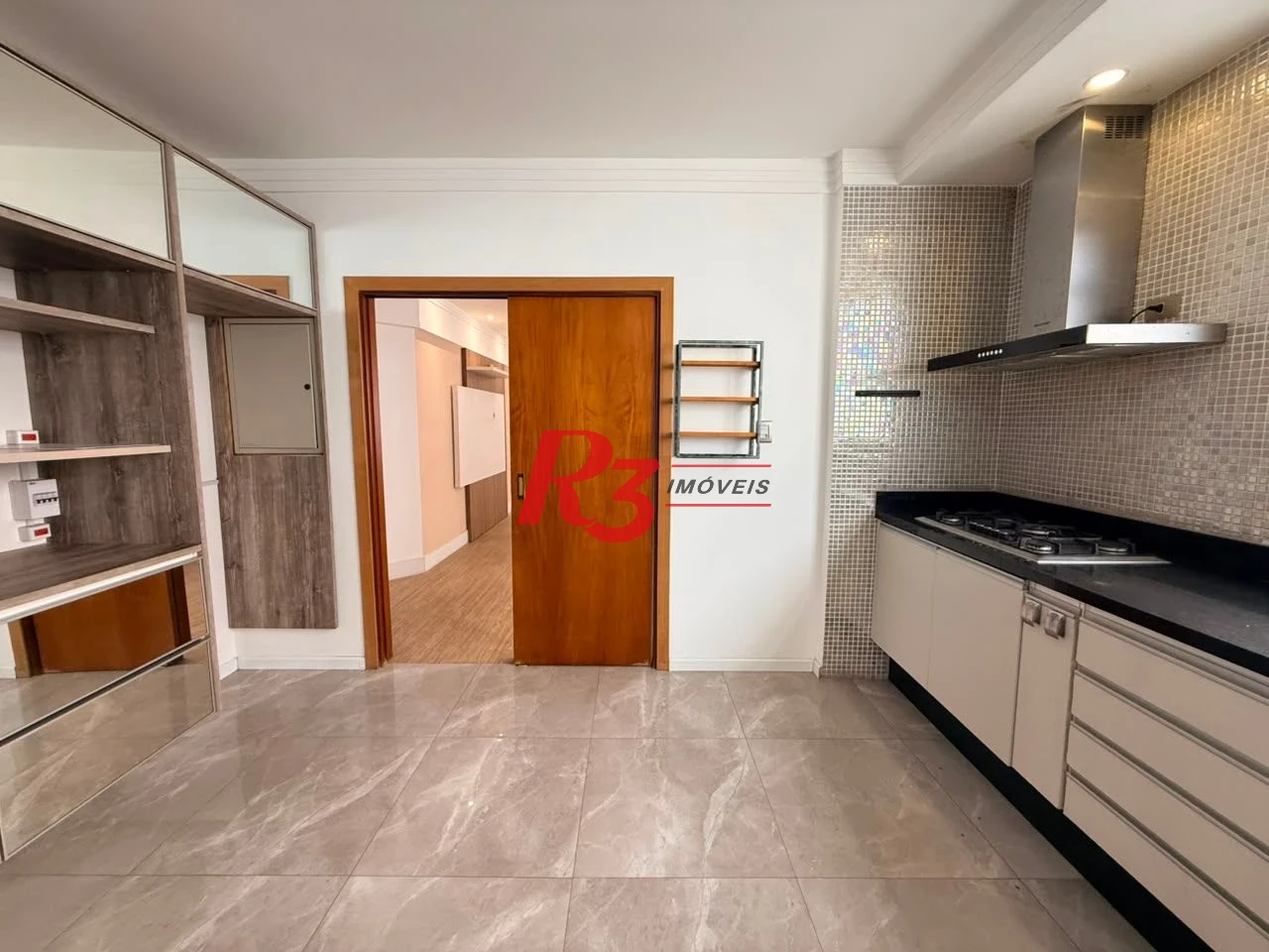 Apartamento com 3 dormitórios à venda, 145 m² por R$ 1.350.000,00 - Pompéia - Santos/SP