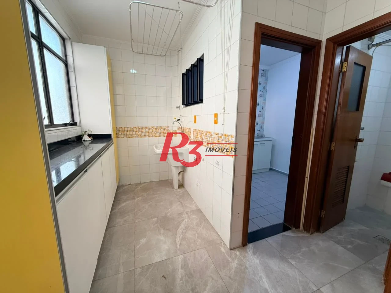 Apartamento com 3 dormitórios à venda, 145 m² por R$ 1.350.000,00 - Pompéia - Santos/SP