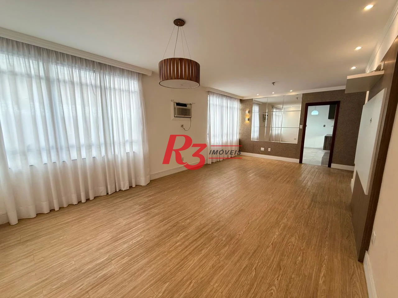 Apartamento com 3 dormitórios à venda, 145 m² por R$ 1.350.000,00 - Pompéia - Santos/SP