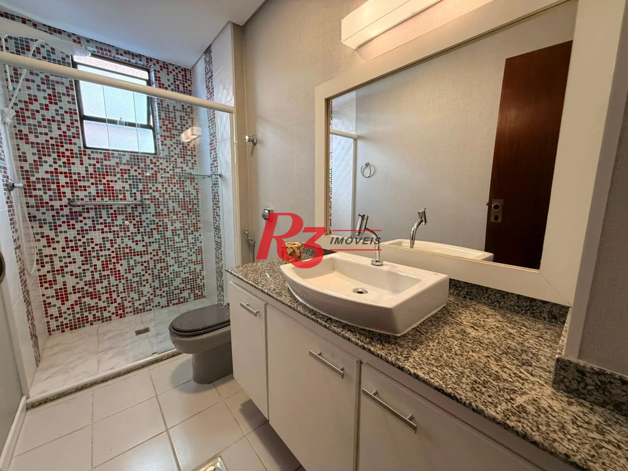 Apartamento com 3 dormitórios à venda, 145 m² por R$ 1.350.000,00 - Pompéia - Santos/SP