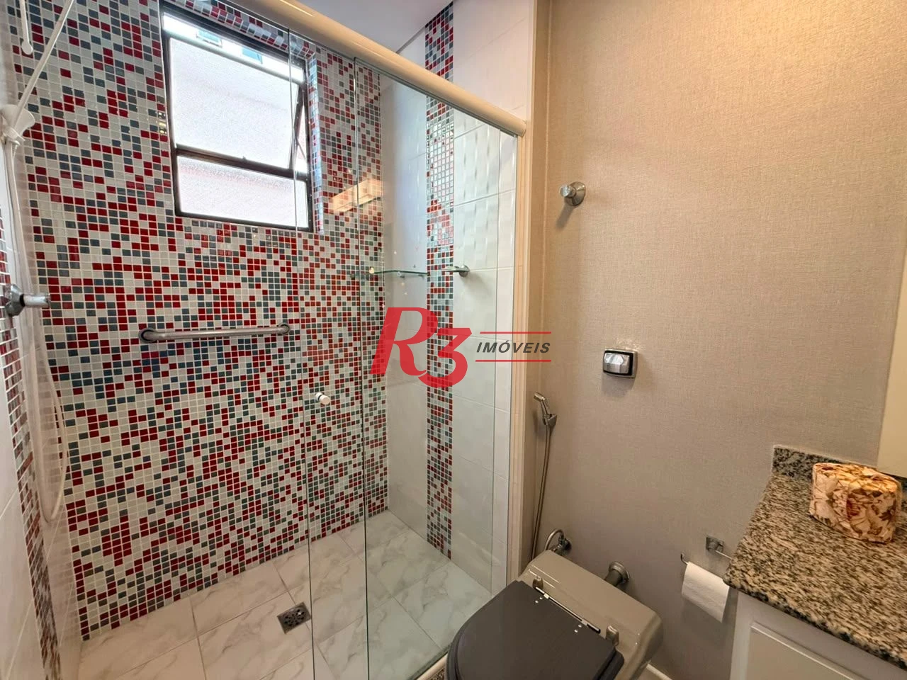 Apartamento com 3 dormitórios à venda, 145 m² por R$ 1.350.000,00 - Pompéia - Santos/SP