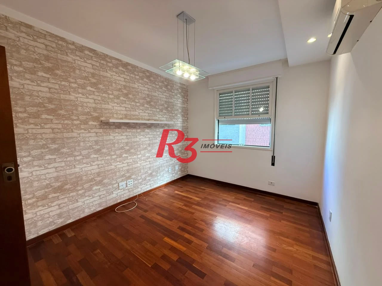 Apartamento com 3 dormitórios à venda, 145 m² por R$ 1.350.000,00 - Pompéia - Santos/SP