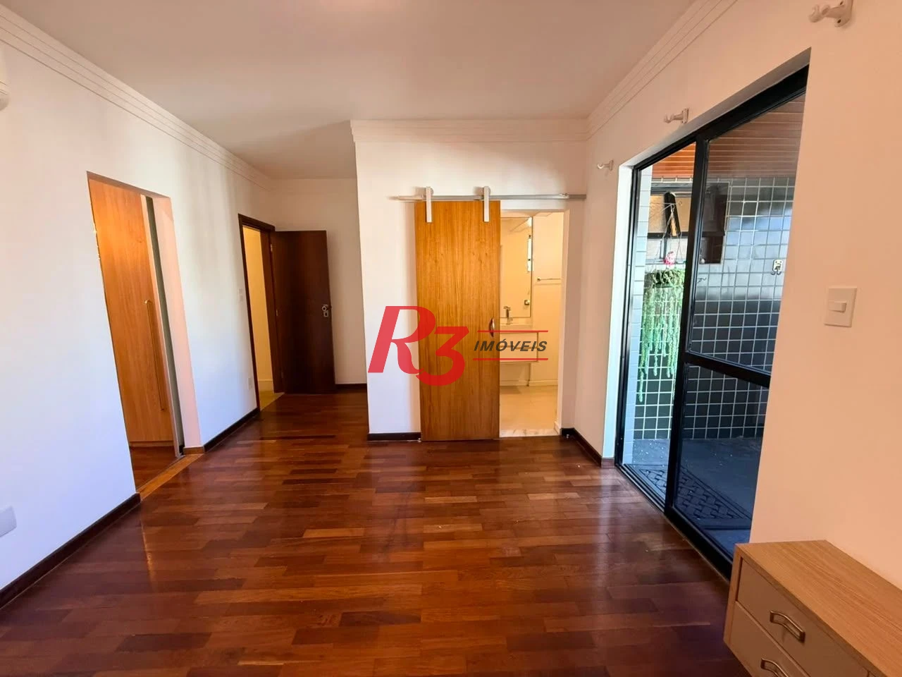 Apartamento com 3 dormitórios à venda, 145 m² por R$ 1.350.000,00 - Pompéia - Santos/SP