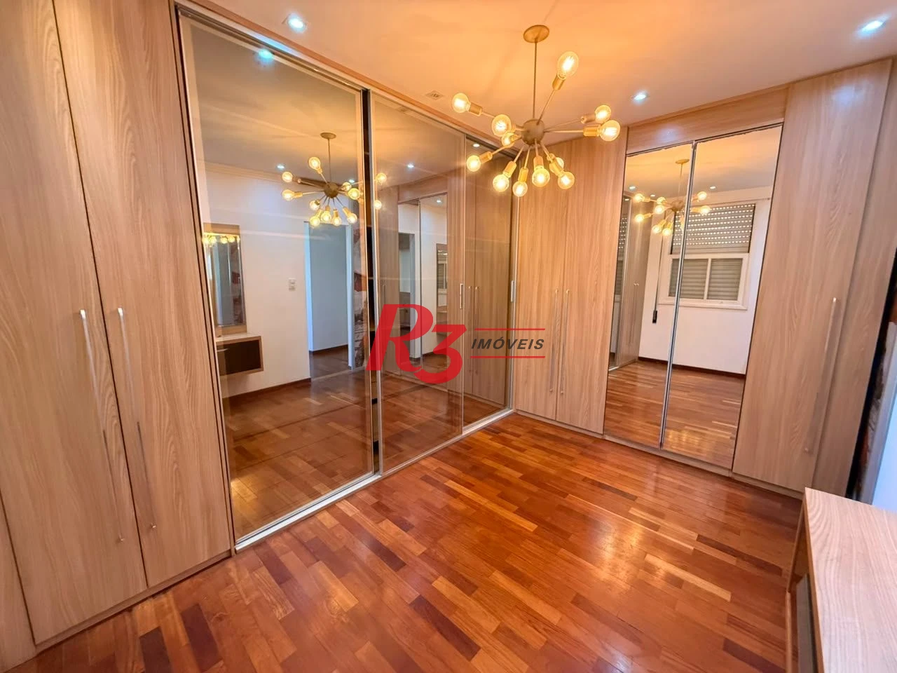 Apartamento com 3 dormitórios à venda, 145 m² por R$ 1.350.000,00 - Pompéia - Santos/SP