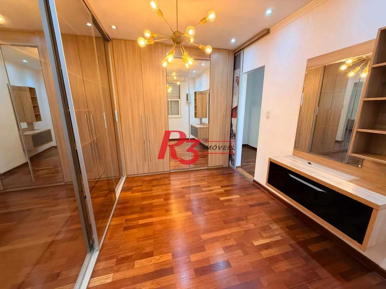 Apartamento com 3 dormitórios à venda, 145 m² por R$ 1.350.000,00 - Pompéia - Santos/SP