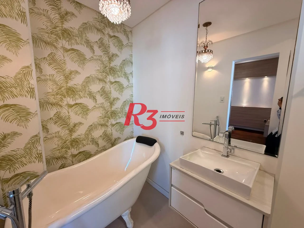 Apartamento com 3 dormitórios à venda, 145 m² por R$ 1.350.000,00 - Pompéia - Santos/SP
