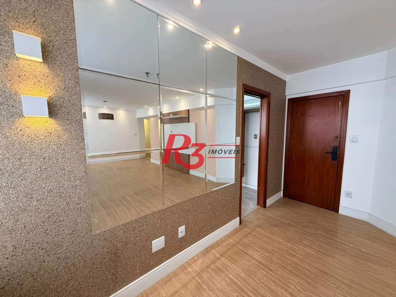 Apartamento com 3 dormitórios à venda, 145 m² por R$ 1.350.000,00 - Pompéia - Santos/SP