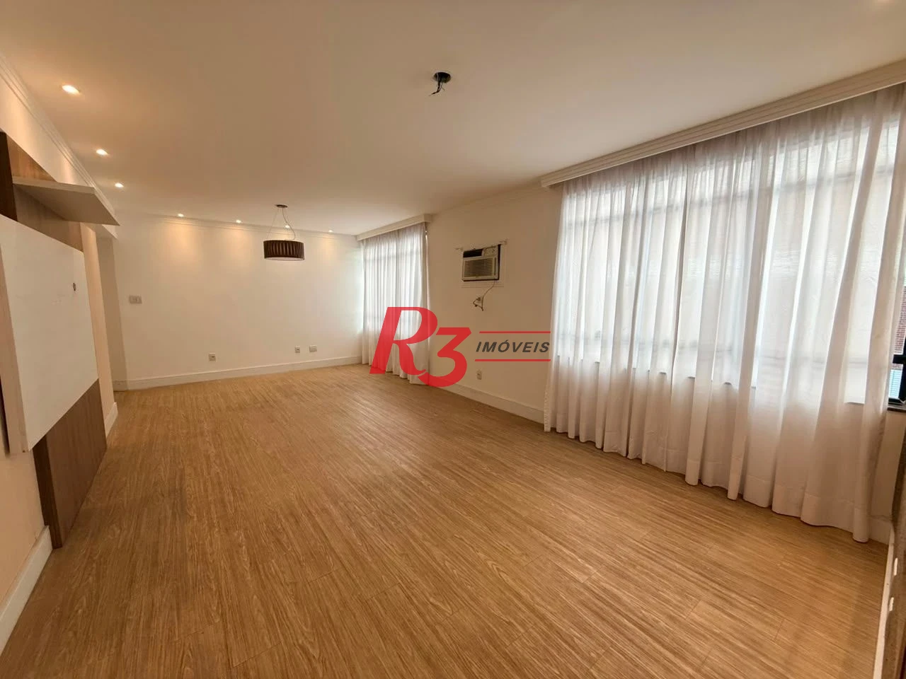 Apartamento com 3 dormitórios à venda, 145 m² por R$ 1.350.000,00 - Pompéia - Santos/SP