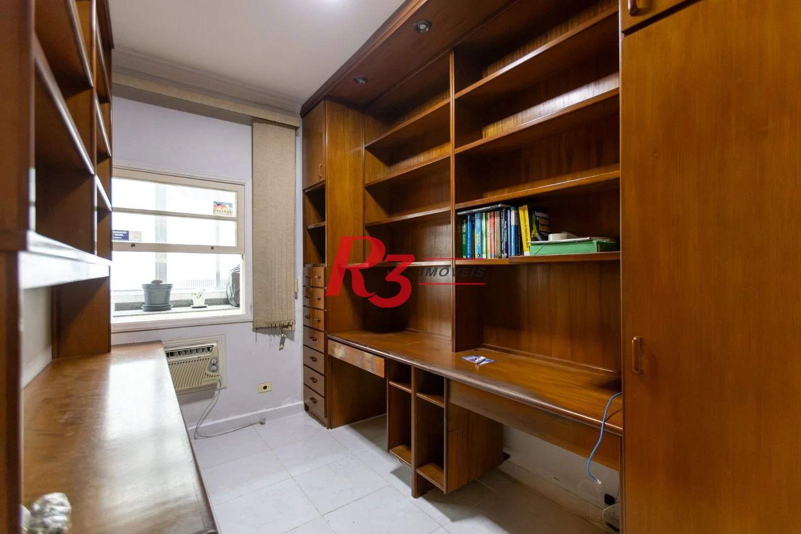 Apartamento com 3 dormitórios à venda, 178 m² por R$ 1.600.000,00 - Gonzaga - Santos/SP